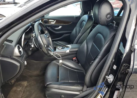 2019 Mercedes-Benz C 300 4Matic z USA, uszkodzony, nr VIN 55SWF8EB0KU294214